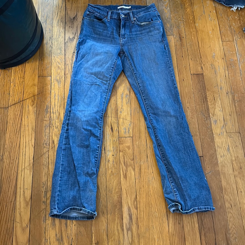 Levi Sz 28 curvy bootcut jeans